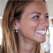 giovane avvocatessa offre lezioni di diritto (soprattutto diritto civile e processuale civile)